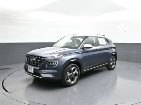 Blue 2024 Hyundai Venue Limited for sale in Brooklyn, NY
