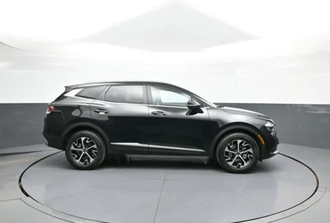 More photos of 2023 Kia Sportage EX at Acura of Brooklyn, NY