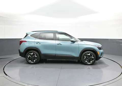 More photos of 2024 Kia Seltos EX at Acura of Brooklyn, NY