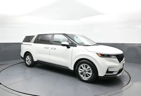 More photos of 2024 Kia Carnival LX at Acura of Brooklyn, NY