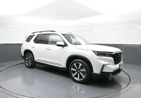 More photos of 2024 Honda Pilot Elite at Acura of Brooklyn, NY