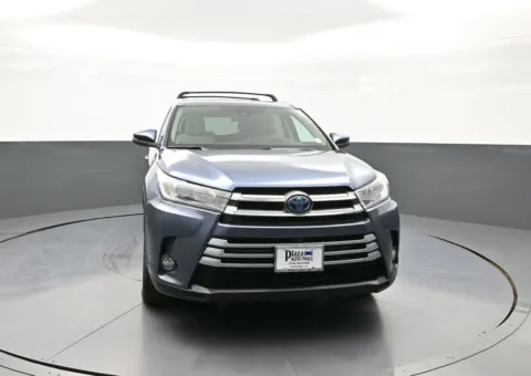 Photos of 2017 Toyota Highlander Hybrid Limited Platinum for sale in Brooklyn, NY at Acura of Brooklyn