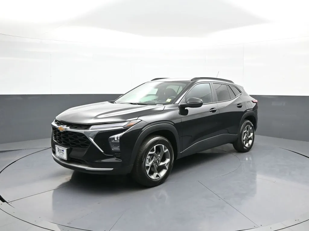 Black 2025 Chevrolet Trax LT for sale in Brooklyn, NY