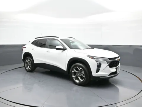 More photos of 2025 Chevrolet Trax LT at Acura of Brooklyn, NY