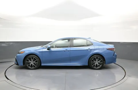 More photos of 2024 Toyota Camry SE at Acura of Brooklyn, NY
