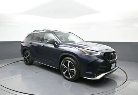 More photos of 2021 Toyota Highlander XSE at Acura of Brooklyn, NY
