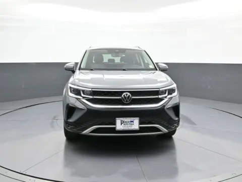 Photos of 2023 Volkswagen Taos 1.5T SEL for sale in Brooklyn, NY at Acura of Brooklyn