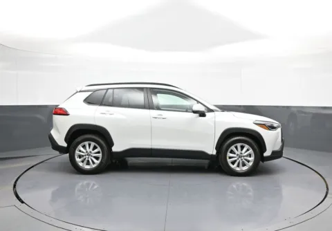 More photos of 2024 Toyota Corolla Cross LE at Acura of Brooklyn, NY