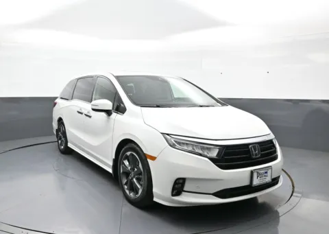 Another view of 2023 Honda Odyssey Elite for sale in Brooklyn, NY at Acura of Brooklyn