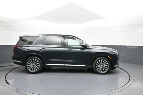 More photos of 2024 Hyundai Palisade Calligraphy at Acura of Brooklyn, NY