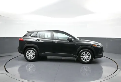 More photos of 2022 Toyota Corolla Cross L at Acura of Brooklyn, NY