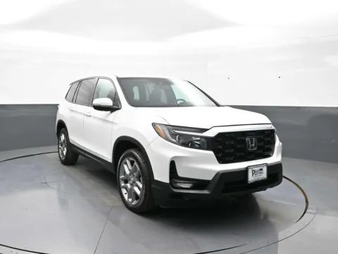 Photos of 2023 Honda Passport EX-L for sale in Brooklyn, NY at Acura of Brooklyn