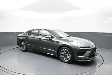 More photos of 2026 Hyundai Sonata Hybrid SEL at Acura of Brooklyn, NY