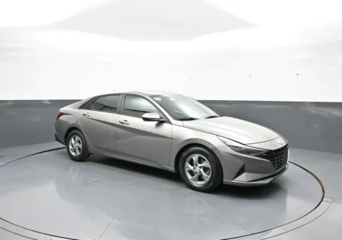 More photos of 2023 Hyundai Elantra SE at Acura of Brooklyn, NY