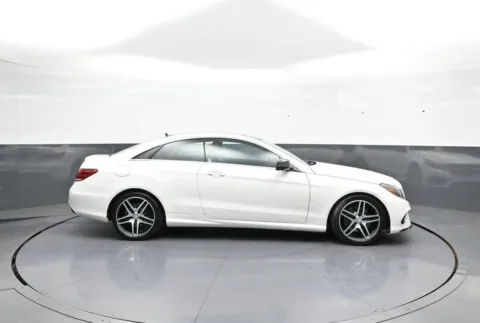More photos of 2017 Mercedes-Benz E 400 at Acura of Brooklyn, NY