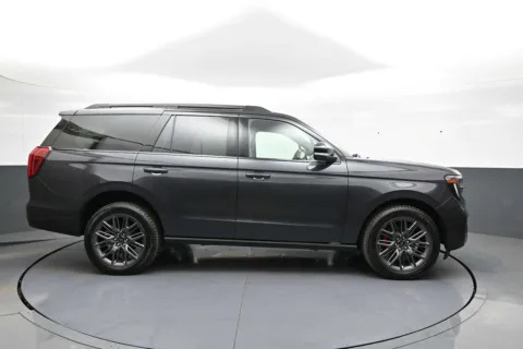 More photos of 2025 Ford Expedition Platinum at Acura of Brooklyn, NY