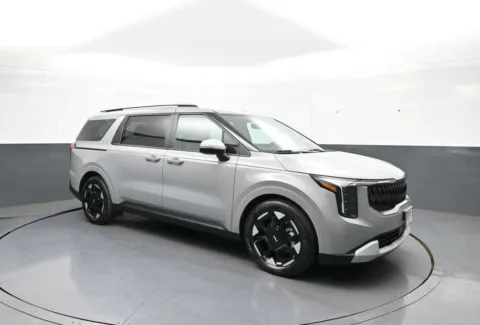 More photos of 2025 Kia Carnival EX at Acura of Brooklyn, NY