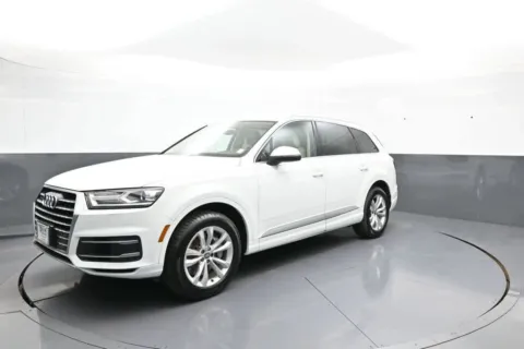 White 2019 Audi Q7 SE Premium for sale in Brooklyn, NY