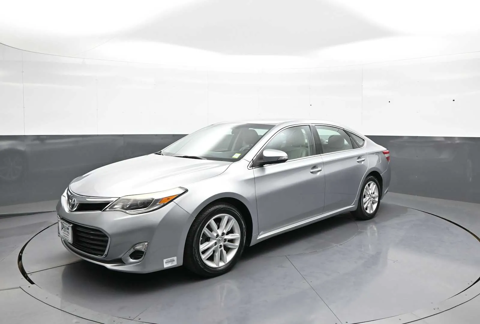 Silver 2015 Toyota Avalon XLE for sale in Brooklyn, NY