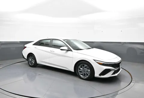 More photos of 2024 Hyundai Elantra SEL at Acura of Brooklyn, NY
