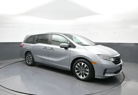 Another view of 2024 Honda Odyssey EX-L for sale in Brooklyn, NY at Acura of Brooklyn