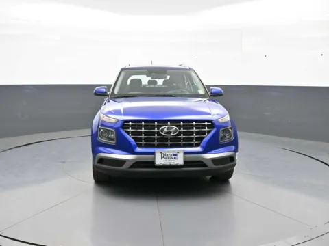 Photos of 2023 Hyundai Venue SEL for sale in Brooklyn, NY at Acura of Brooklyn