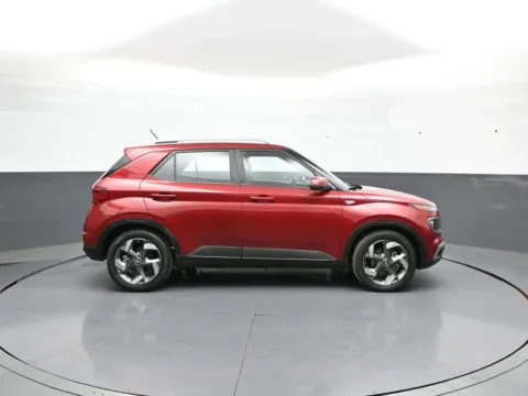 More photos of 2024 Hyundai Venue SEL at Acura of Brooklyn, NY