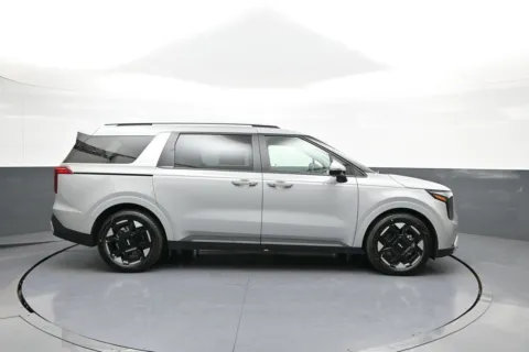 More photos of 2026 Kia Carnival EX at Plaza Kia, NY