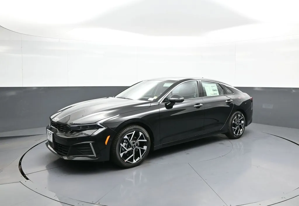 2026 Kia K5 EX - Photo 10