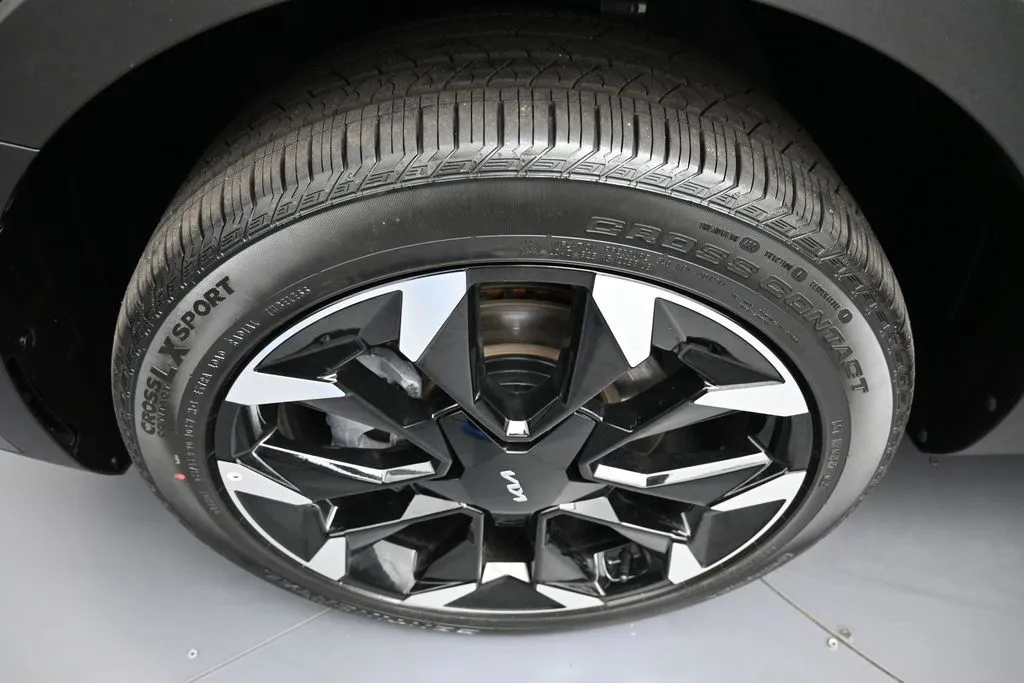 2026 Kia Sorento EX - Photo 14