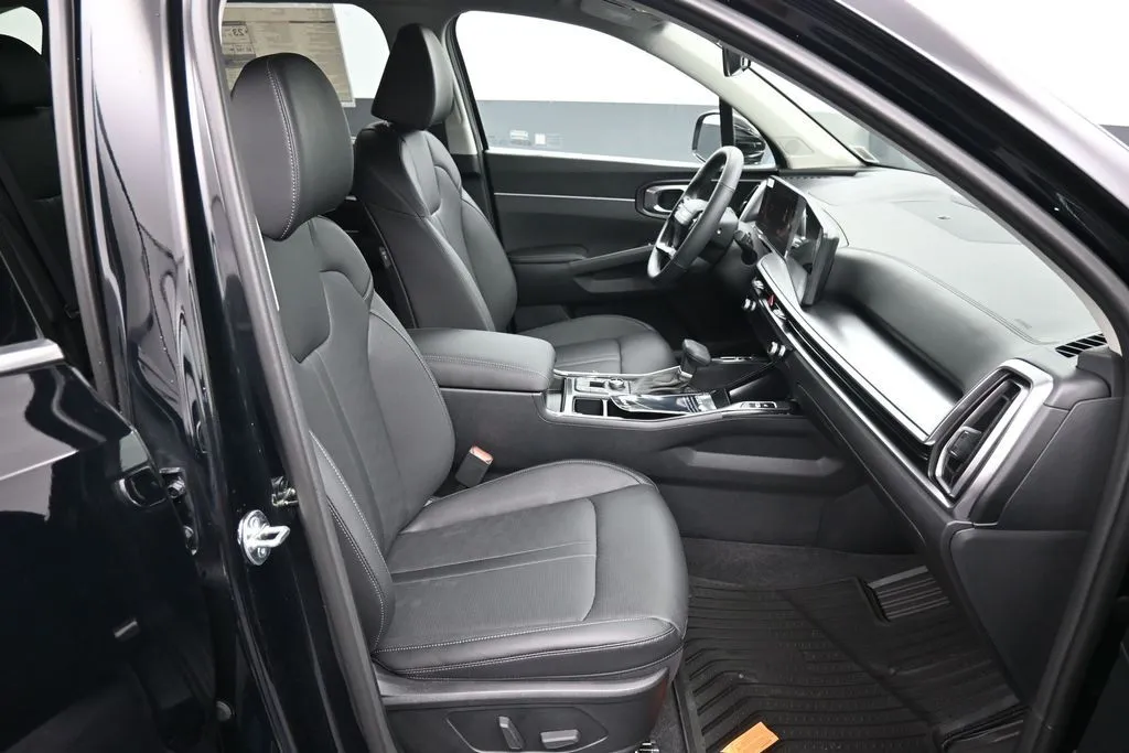 2026 Kia Sorento EX - Photo 26