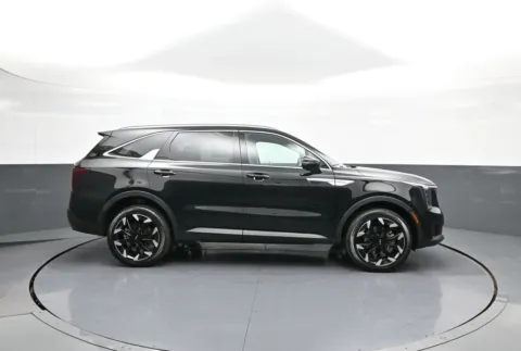 More photos of 2026 Kia Sorento EX at Plaza Kia, NY