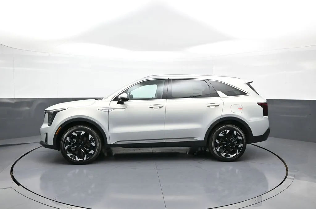 2026 Kia Sorento EX - Photo 9