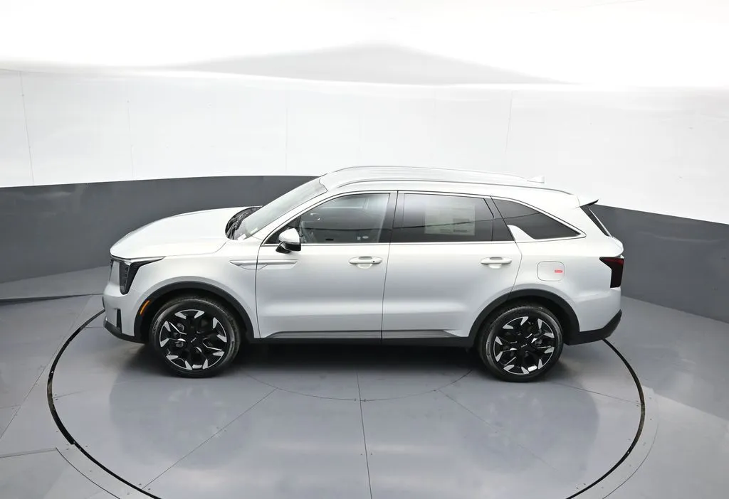 2026 Kia Sorento EX - Photo 42