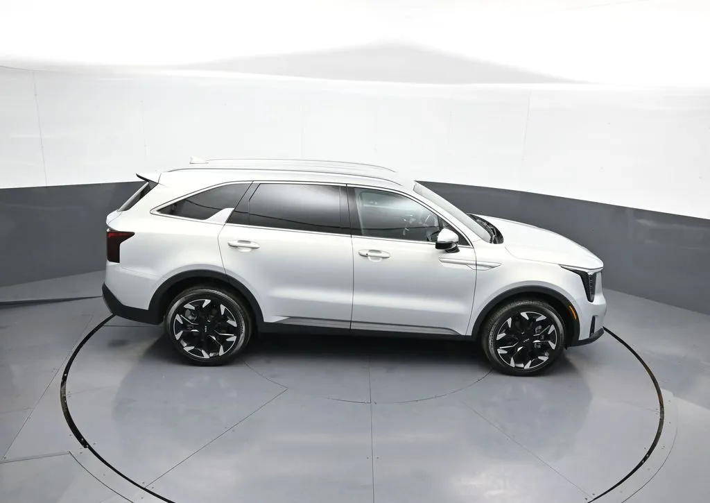 2026 Kia Sorento EX - Photo 38