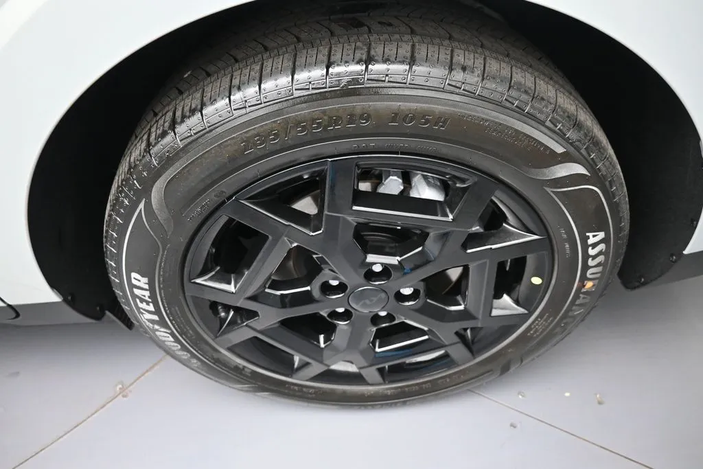 2026 Kia Carnival SX - Photo 15