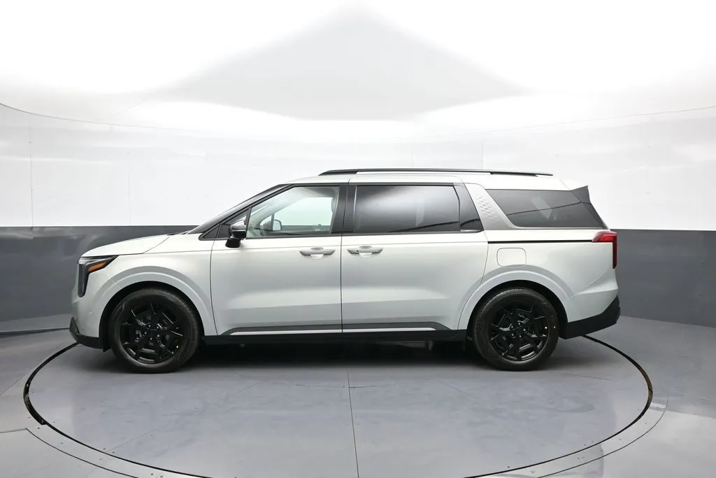 2026 Kia Carnival SX - Photo 9