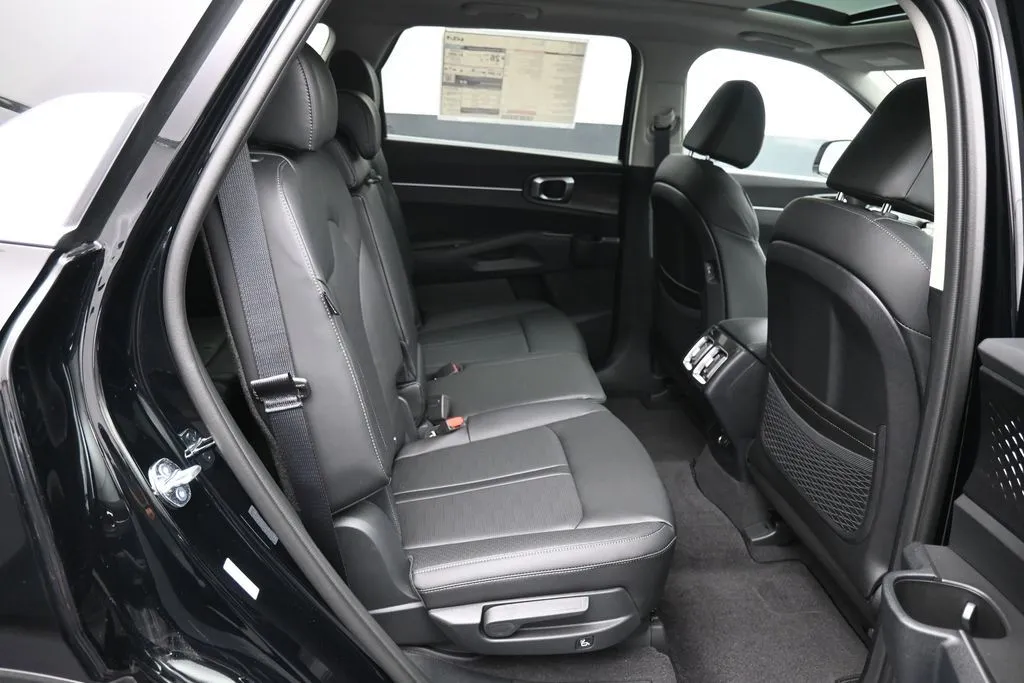 2026 Kia Sorento S - Photo 25