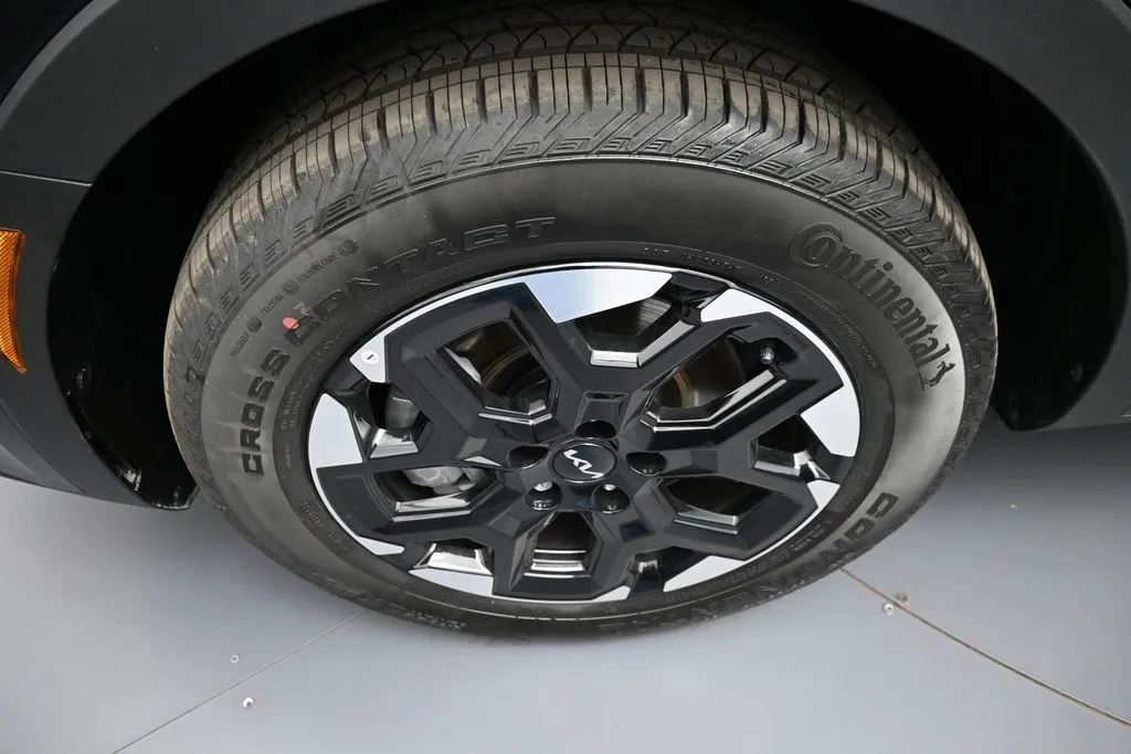2026 Kia Sorento S - Photo 14