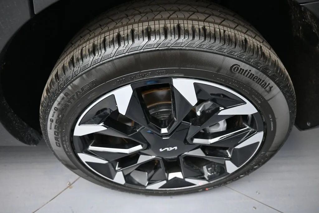 2026 Kia Sorento EX - Photo 15