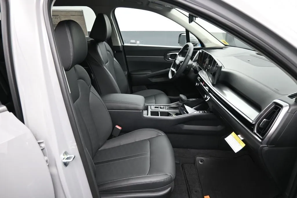 2026 Kia Sorento EX - Photo 26