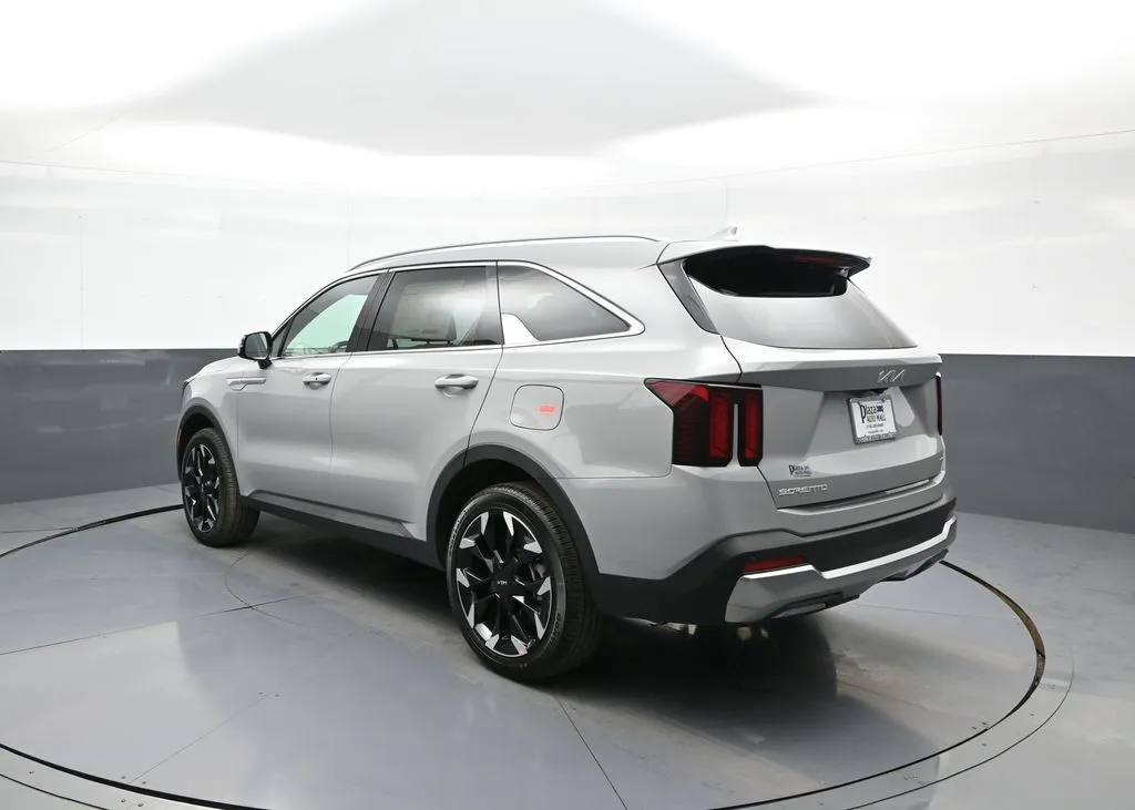 2026 Kia Sorento EX - Photo 8