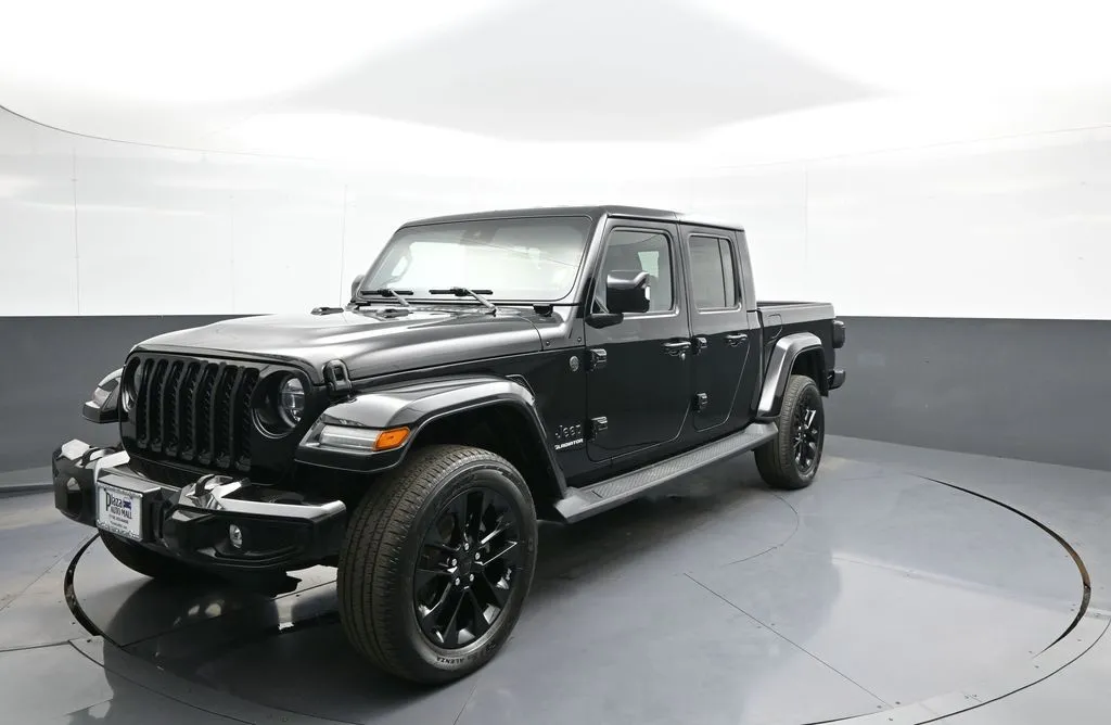 Black 2022 Jeep Gladiator Overland for sale in Brooklyn, NY