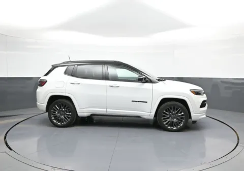 More photos of 2023 Jeep Compass Limited at Plaza Kia, NY