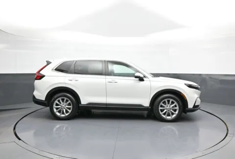 More photos of 2023 Honda CR-V EX-L at Plaza Kia, NY