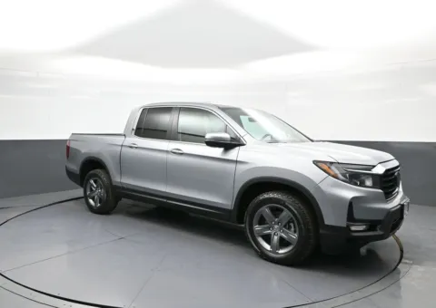 More photos of 2023 Honda Ridgeline RTL at Plaza Kia, NY