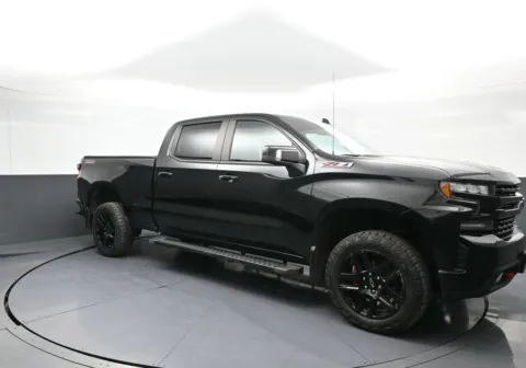 More photos of 2021 Chevrolet Silverado 1500 LT Trail Boss at Plaza Kia, NY