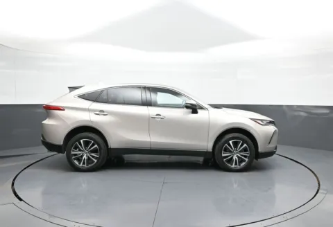 More photos of 2024 Toyota Venza LE at Plaza Kia, NY