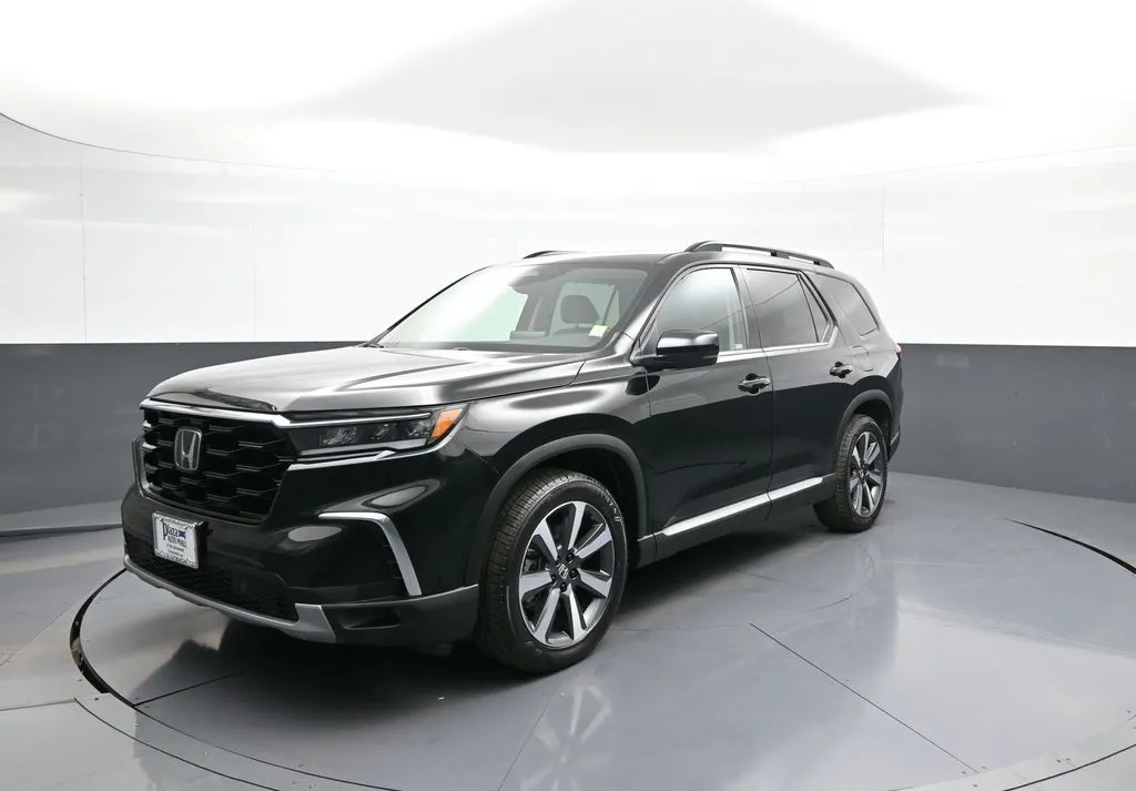 Black 2023 Honda Pilot Touring for sale in Brooklyn, NY