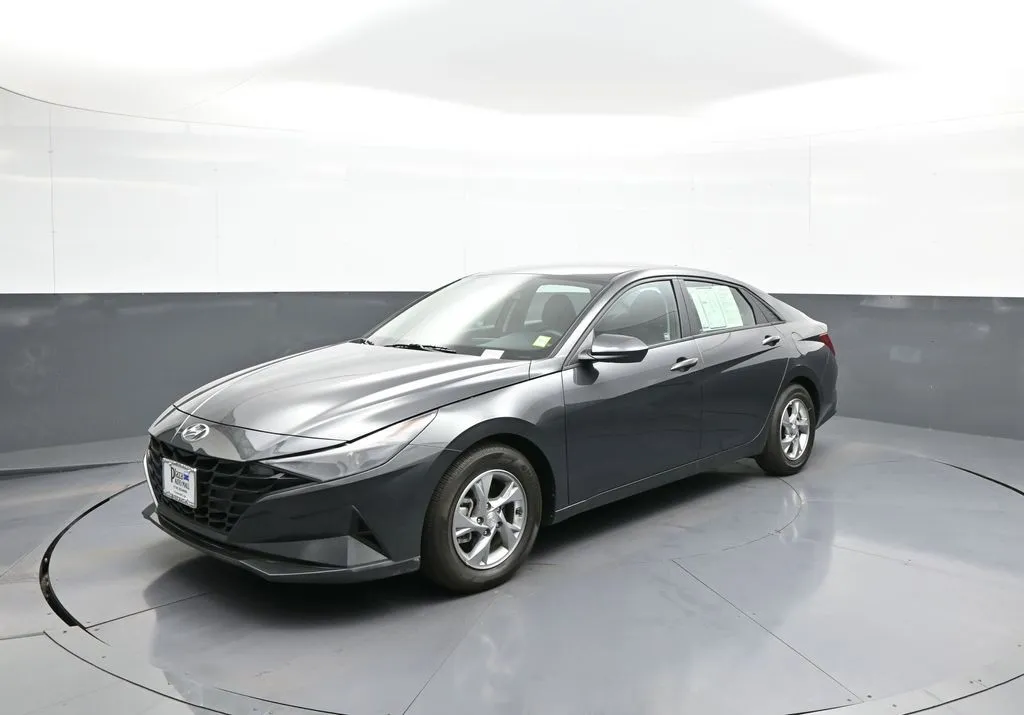 Gray 2021 Hyundai Elantra SE for sale in Brooklyn, NY